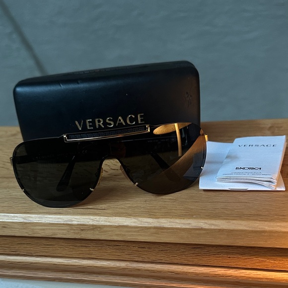 Versace Accessories - Versace Black Sunglasses